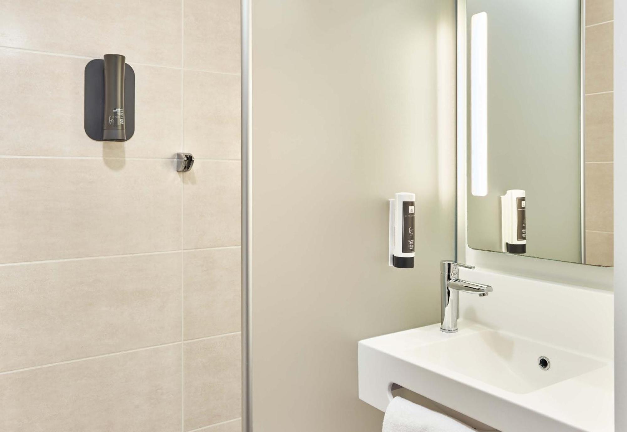 B&B Hotel Massy Gare Tgv 외부 사진